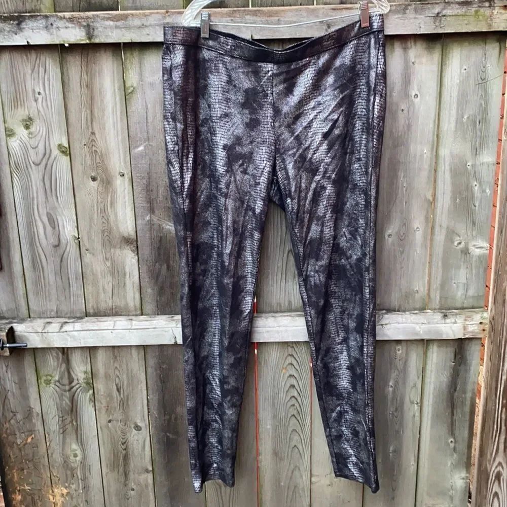 Jennifer Lopez Metallic leggings sz. 0X